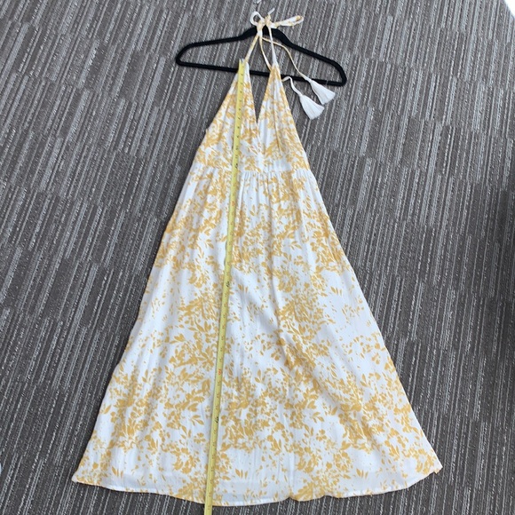 Beautiful Floral Dress - Picture 14 of 15